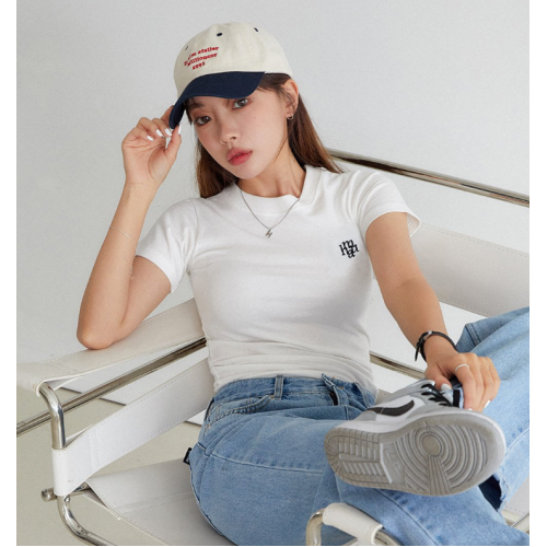 夏季預訂｜MUAHMUAH STITCH LOGO BASIC T-SHIRT