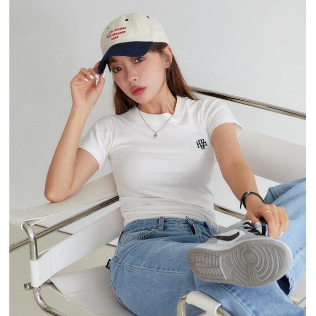 夏季預訂｜MUAHMUAH STITCH LOGO BASIC T-SHIRT