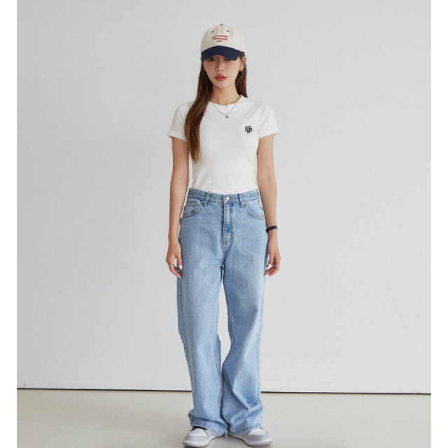 夏季預訂｜MUAHMUAH STITCH LOGO BASIC T-SHIRT