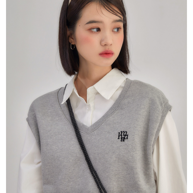 早秋預訂|MUAHMUAH LOOSE FIT SWEAT VEST 早秋預訂|MUAHMUAH LOOSE FIT SWEAT VEST