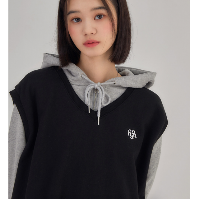 早秋預訂|MUAHMUAH LOOSE FIT SWEAT VEST 早秋預訂|MUAHMUAH LOOSE FIT SWEAT VEST