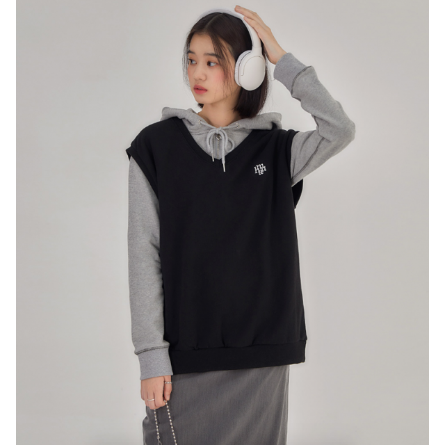 早秋預訂|MUAHMUAH LOOSE FIT SWEAT VEST 早秋預訂|MUAHMUAH LOOSE FIT SWEAT VEST