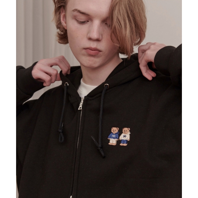 22F/W 預訂｜AMBLER TWINLOOK BEAR ZIPUP HOODIE