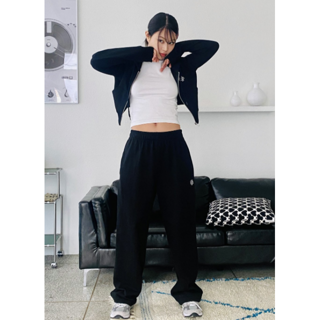春季預訂|MUAHMUAH LOGO POINT TRAINING PANTS 春季預訂|MUAHMUAH LOGO POINT TRAINING PANTS