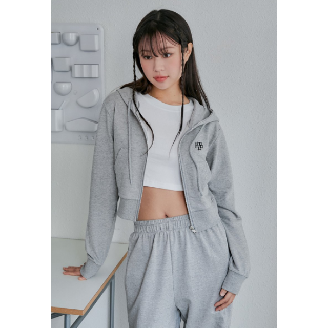 春季預訂｜MUAHMUAH LOGO POINT TRAINING CROP HOOD ZIPUP