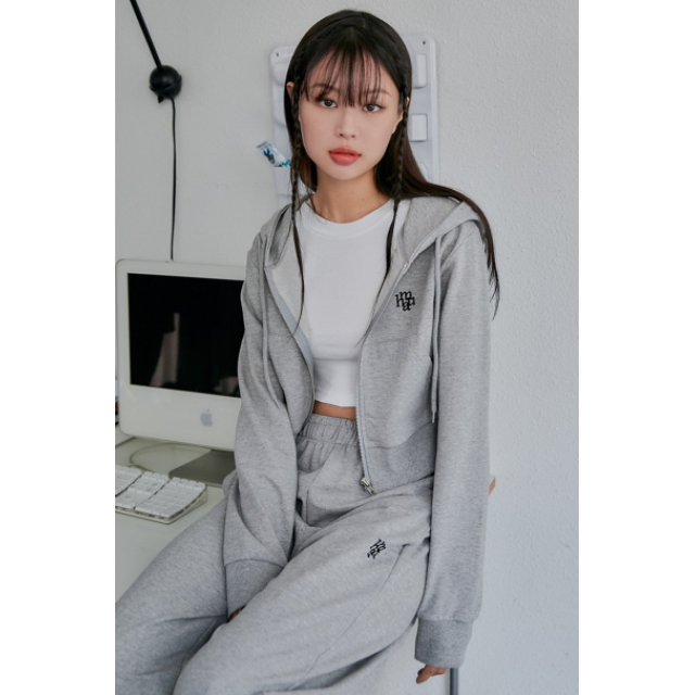 春季預訂｜MUAHMUAH LOGO POINT TRAINING CROP HOOD ZIPUP