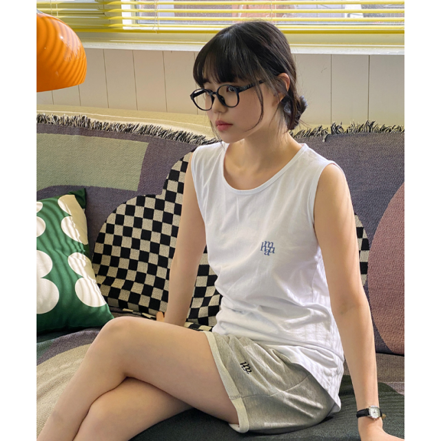春季預訂|MUAHMUAH STANDARD BACK POINT SLEVELESS 春季預訂|MUAHMUAH STANDARD BACK POINT SLEVELESS