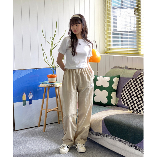 春季預訂|MUAHMUAH SIGNATURE CROP HALF T-SHIRT 春季預訂|MUAHMUAH SIGNATURE CROP HALF T-SHIRT
