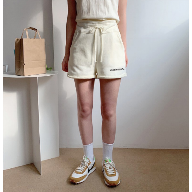 春季預訂|MUAHMUAH GRAPHIC TRAINING HALF PANTS 春季預訂|MUAHMUAH GRAPHIC TRAINING HALF PANTS