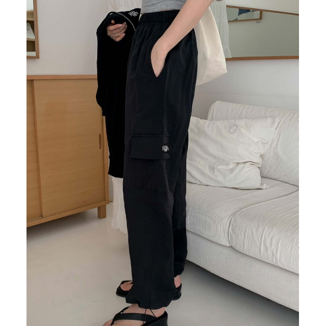 春季預訂|MUAHMUAH ONE POCKET CARGO WIDE BANDING PANTS 春季預訂|MUAHMUAH ONE POCKET CARGO WIDE BANDING PANTS