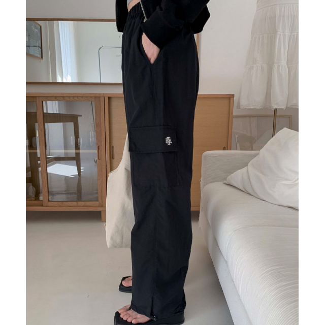 春季預訂|MUAHMUAH ONE POCKET CARGO WIDE BANDING PANTS 春季預訂|MUAHMUAH ONE POCKET CARGO WIDE BANDING PANTS