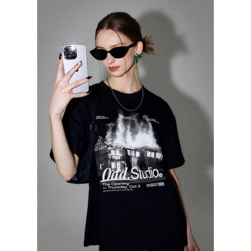 23SS 預訂｜ODD STUDIO BURNING HOUSE GRAPHIC OVER FIT T-SHIRT