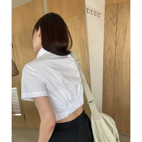 夏季預訂｜MUAHMUAH STITCH LOGO CROP HALF SHIRT