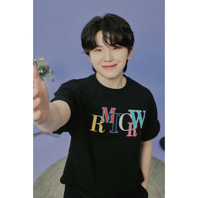 預訂｜ROMANTIC CROWN x WOOZI 23SS RAINBOW LOGO TEE SHIRT