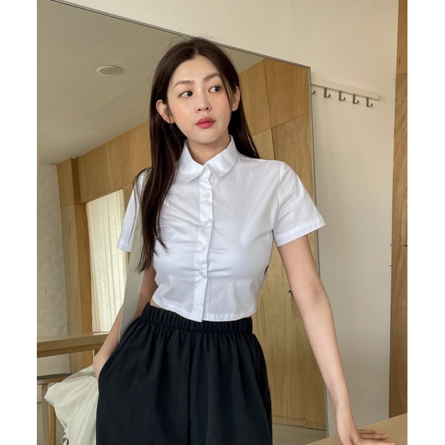 夏季預訂｜MUAHMUAH STITCH LOGO CROP HALF SHIRT