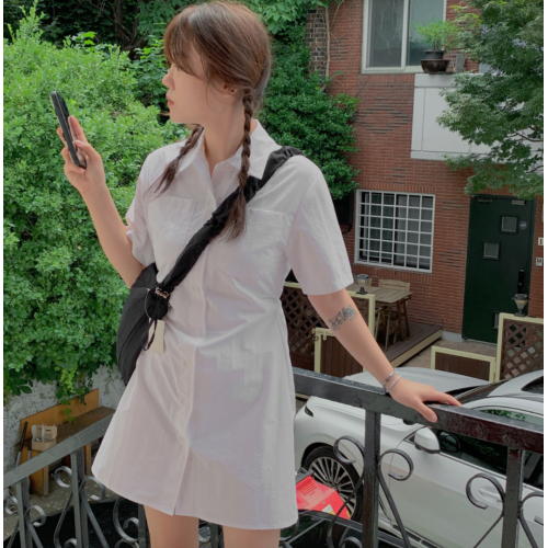 夏季預訂｜雙口袋修腰恤衫連身裙