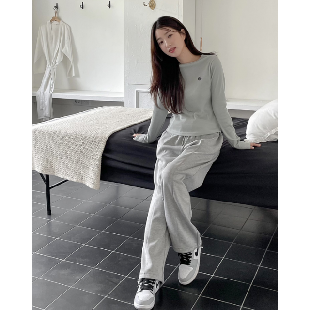 預訂｜MUAHMUAH STITCH ROUND LONG SLEEVE T-SHIRT