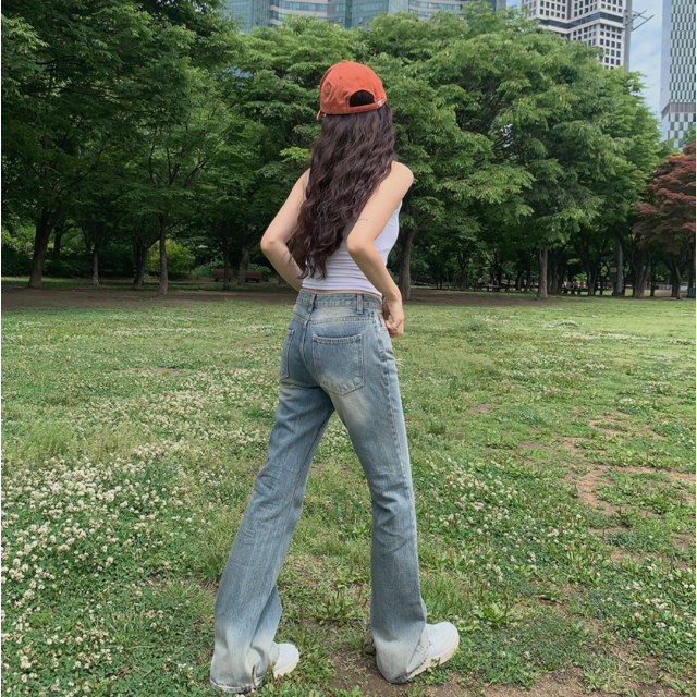 夏季預訂|三重點水洗牛仔喇叭褲 夏季預訂|三重點水洗牛仔喇叭褲