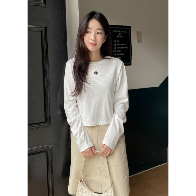 預訂｜MUAHMUAH STITCH LINE CROP T-SHIRT