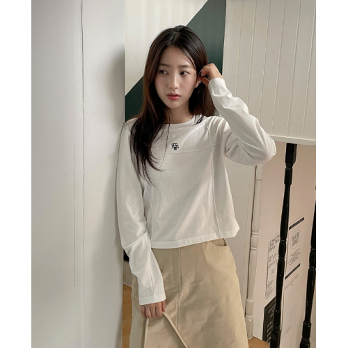預訂｜MUAHMUAH STITCH LINE CROP T-SHIRT