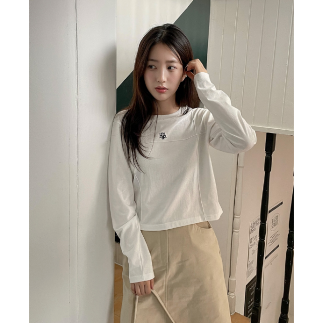 預訂｜MUAHMUAH STITCH LINE CROP T-SHIRT