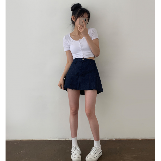 夏季預訂|鈕扣牛仔布粗百褶裙 夏季預訂|鈕扣牛仔布粗百褶裙