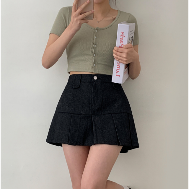 夏季預訂|鈕扣牛仔布粗百褶裙 夏季預訂|鈕扣牛仔布粗百褶裙
