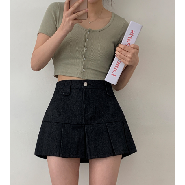 夏季預訂|鈕扣牛仔布粗百褶裙 夏季預訂|鈕扣牛仔布粗百褶裙