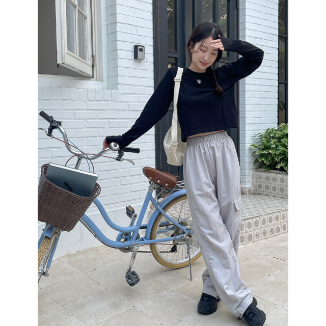 預訂｜MUAHMUAH STITCH LINE CROP T-SHIRT