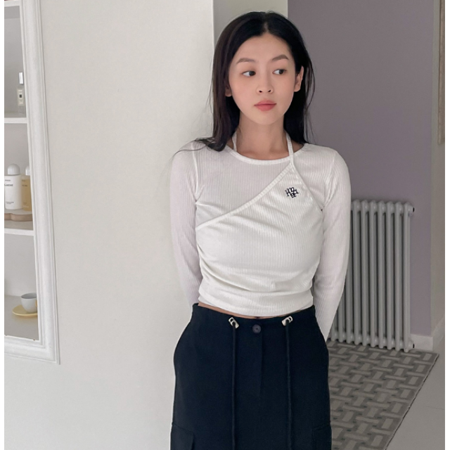 預訂｜MUAHMUAH LOGO STRAP CROP T-SHIRT