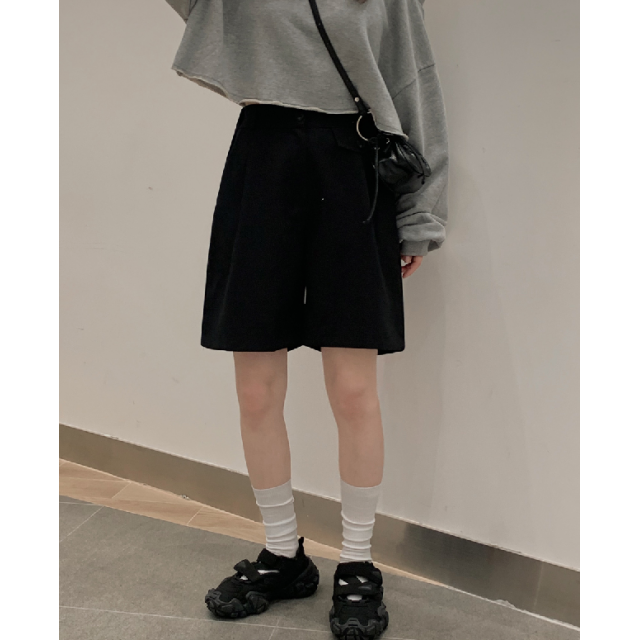 早秋預訂|西裝打摺後鬆緊腰短褲 早秋預訂|西裝打摺後鬆緊腰短褲