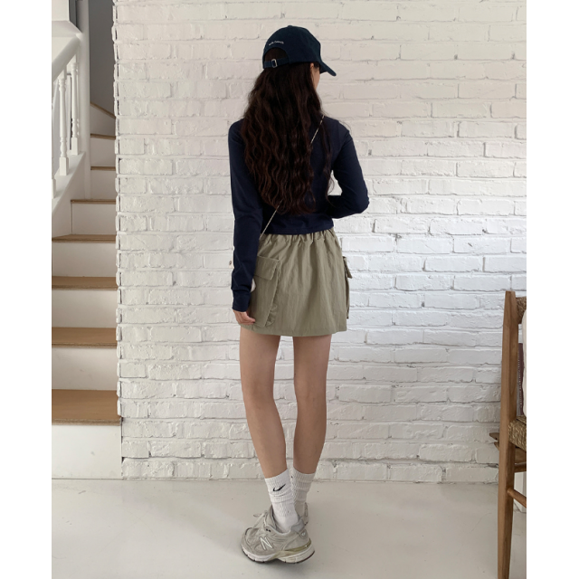 早秋預訂|不規則層疊口袋索繩鬆緊腰短裙 早秋預訂|不規則層疊口袋索繩鬆緊腰短裙