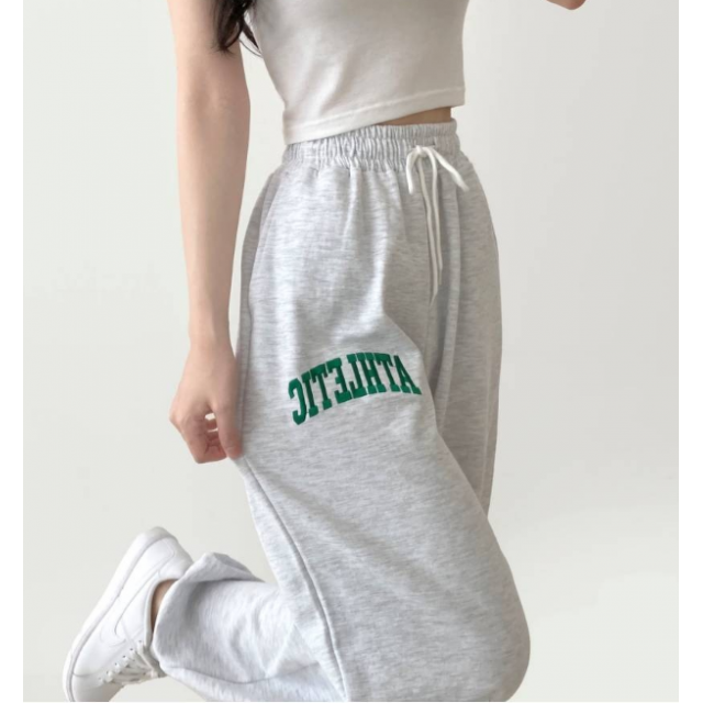 早秋預訂|ATHLETIC刺繡束腳鬆緊腰運動褲 早秋預訂|ATHLETIC刺繡束腳鬆緊腰運動褲