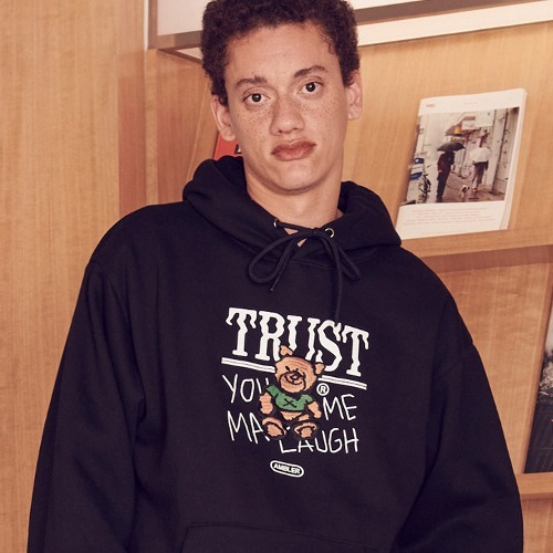 23F/W 預訂｜AMBLER TRUST BEAR HOODIE (2 COLOR)