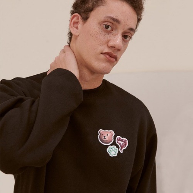 23F/W 預訂｜AMBLER PATCH OVERFIT SWEATSHIRT (2 COLOR)