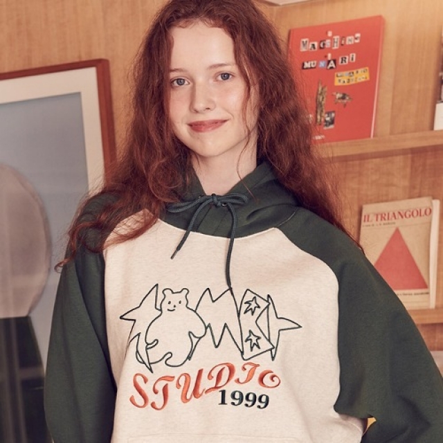 23F/W 預訂｜AMBLER STAR OVERFIT HOODIE (2 COLOR)