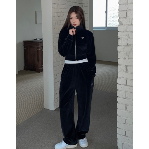 預訂｜MUAHMUAH Point Velvet Training Zipup Jacket (1 COLOR)