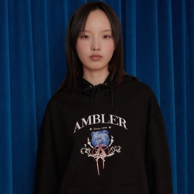 24S/S 預訂｜AMBLER BEAR LOVES RIBBON HOODIE (2 COLOR)