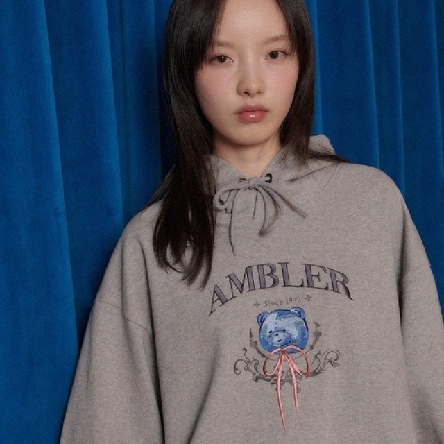24S/S 預訂｜AMBLER BEAR LOVES RIBBON HOODIE (2 COLOR)