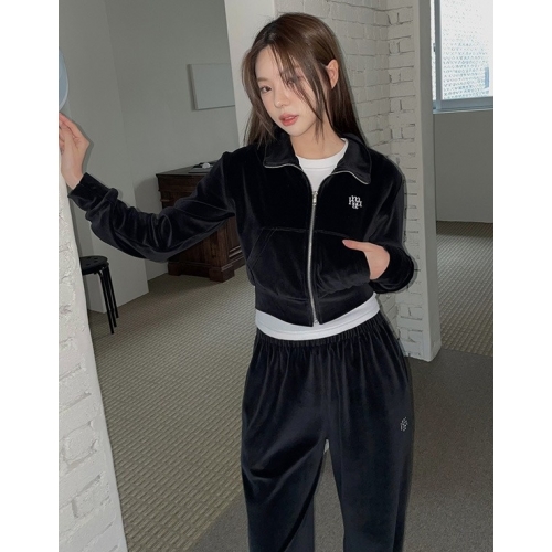 預訂｜MUAHMUAH Velvet Training Zipup Jacket Pants Setup (1 COLOR)