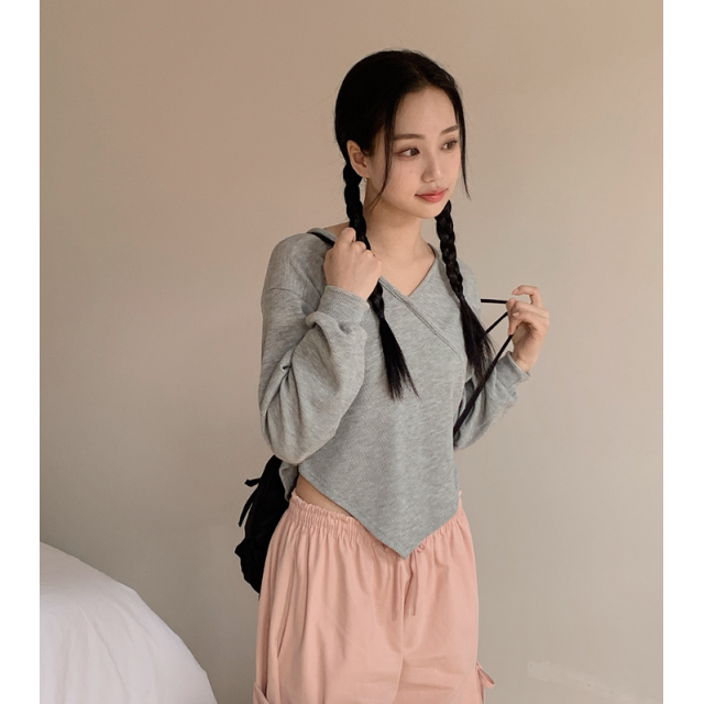 春季預訂|V領裁剪WAFFLE長袖上衣 春季預訂|V領裁剪WAFFLE長袖上衣