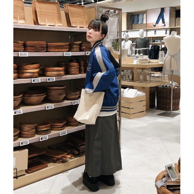 春季預訂｜口袋後背開衩尼龍半身裙
