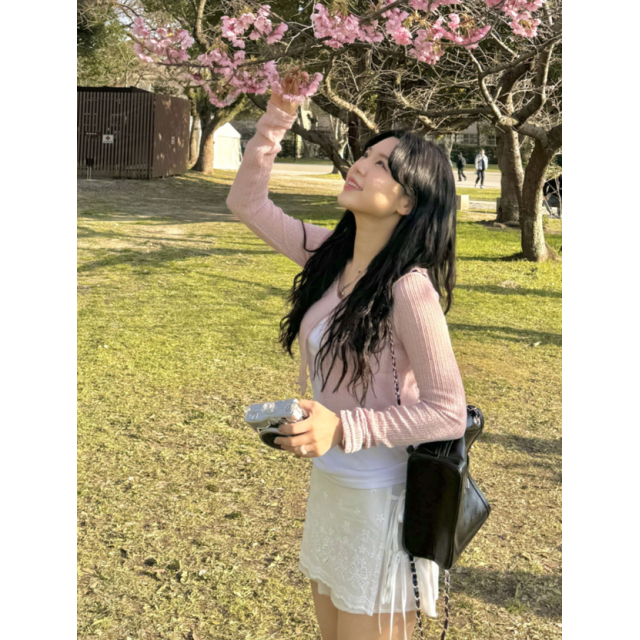 春季預訂｜緞帶打孔蕾絲裹身褲